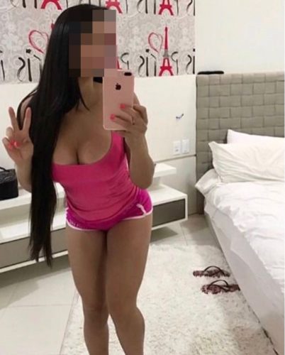 Şımarık ön sevişme yapan escort Pinar